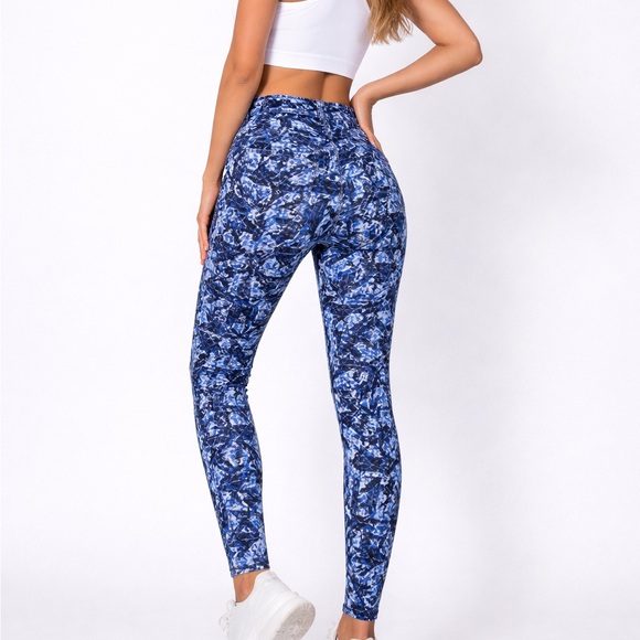 Lululemon Athletica Blue Abstract Leggings - Picture 2 of 15